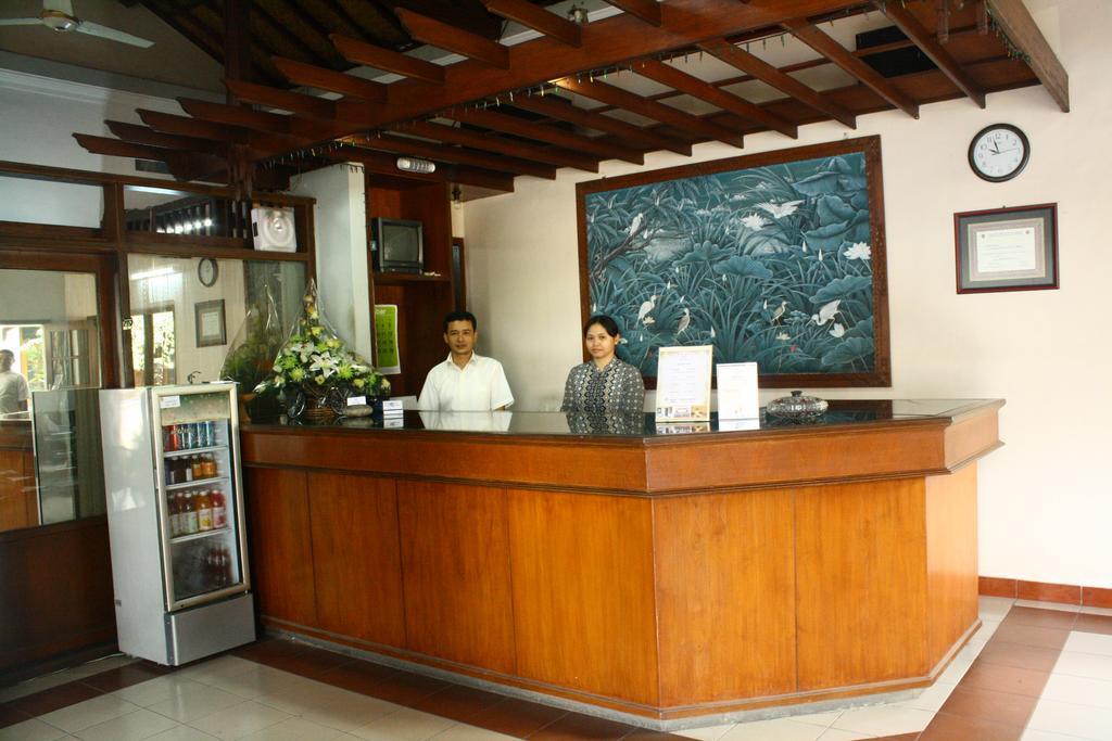 Hotel Ratih Mataram Exteriör bild